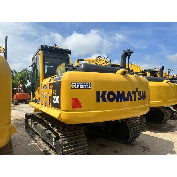 2023 Komatsu PC220-8-44088039