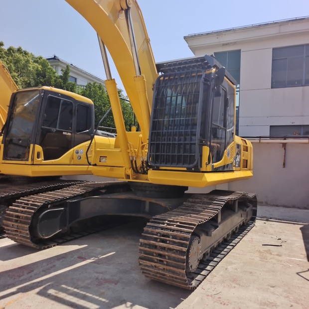 2023 Komatsu PC240LC-8-44089033