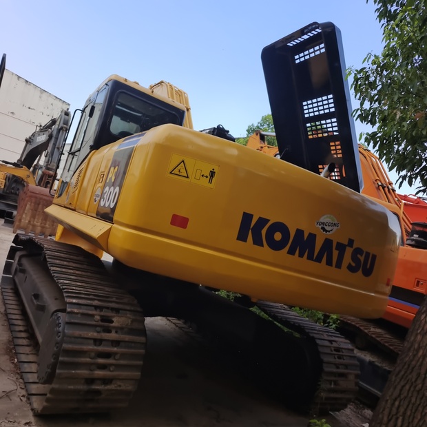 2023 Komatsu PC300-7-44089056