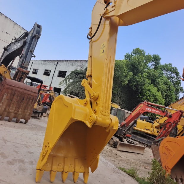 2023 Komatsu PC300-7-44089058