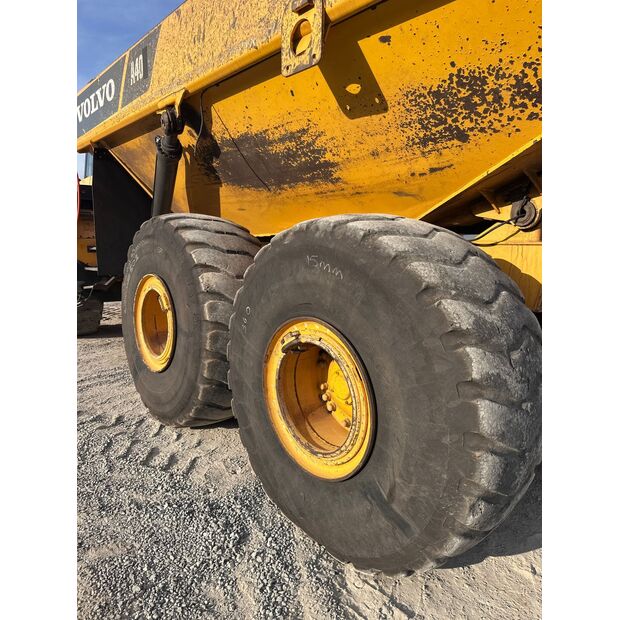 2019 فولفو A40G-44089110