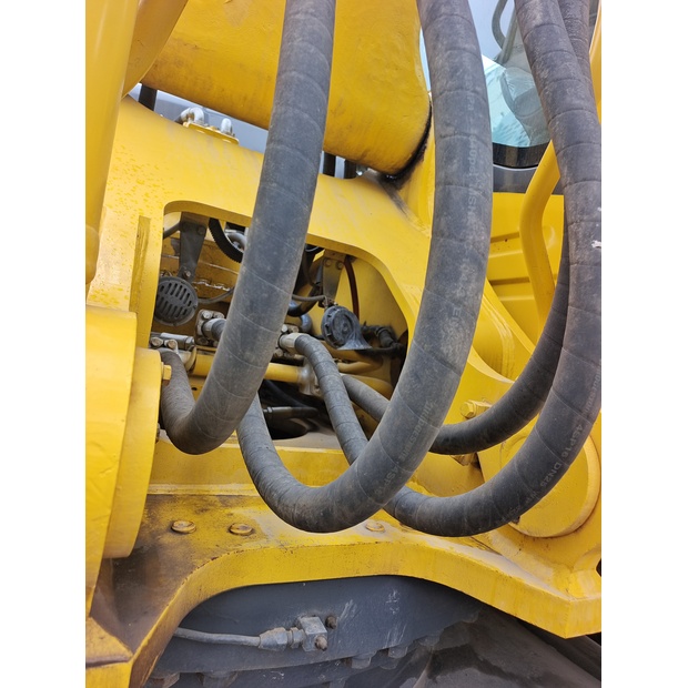 2023 Komatsu PC400-7-44089579