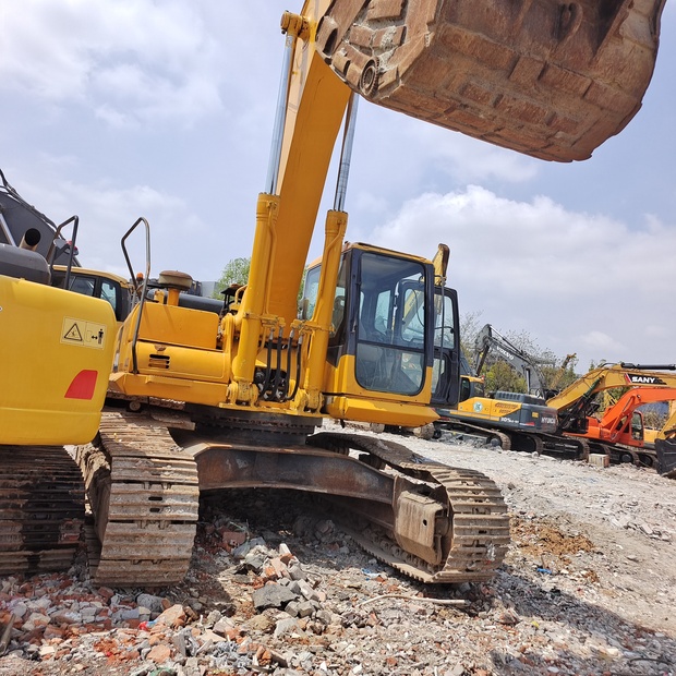 2023 Komatsu PC400-8R-44089609