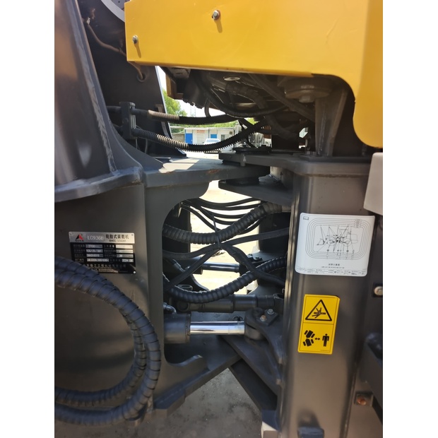 2023 SDLG LG936L-44090356