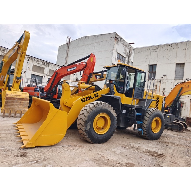 2023 SDLG LG956L-44090451