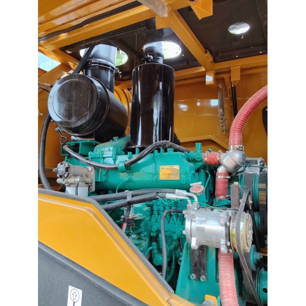 2023 SDLG LG956F-44090653