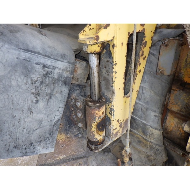 1999 ساكاي ER550F-44090827