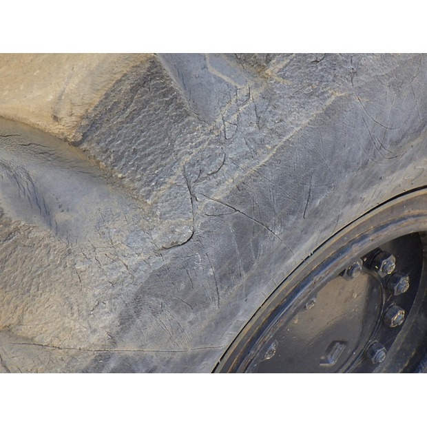 2001 ساكاي ER550F-44090891