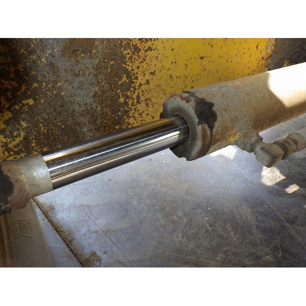 2001 ساكاي ER550F-44090895