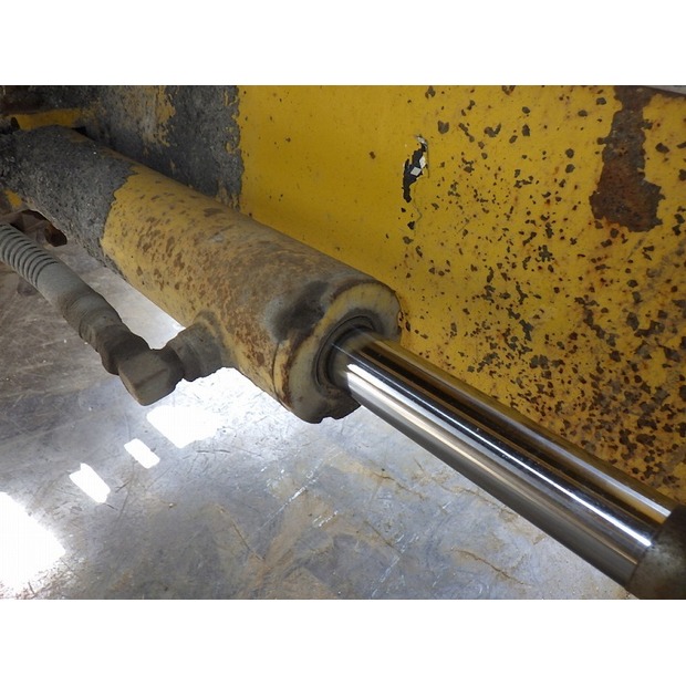 2001 ساكاي ER550F-44090896