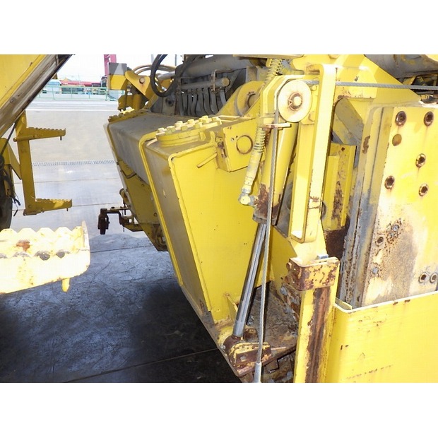 2001 ساكاي ER550F-44090915