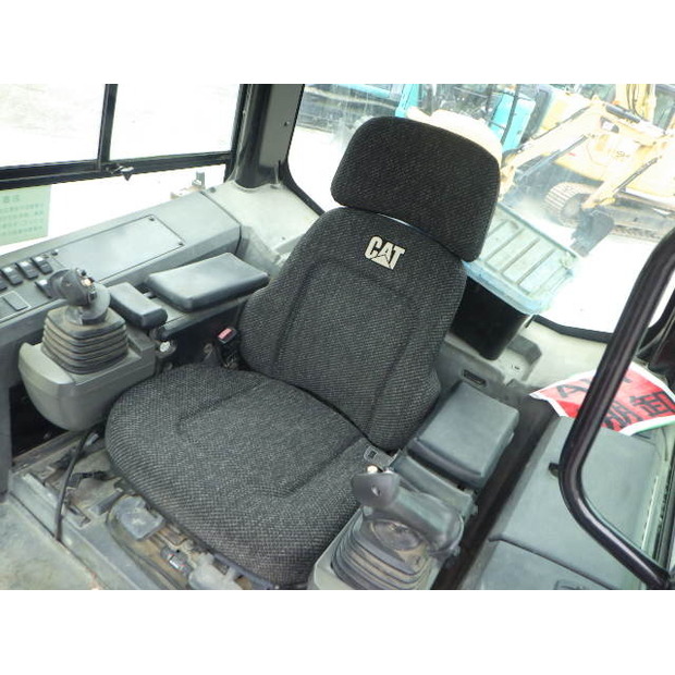 2010 Caterpillar D3K-44091032