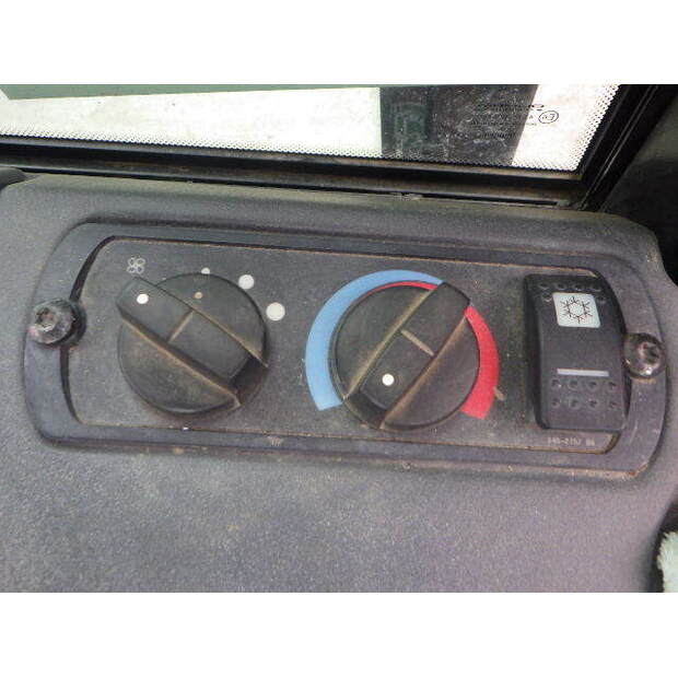 2010 Caterpillar D3K-44091035