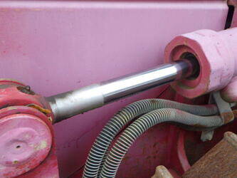 2010-caterpillar-d3k-44091042