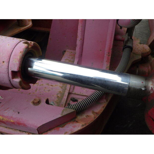 2010 Caterpillar D3K-44091045