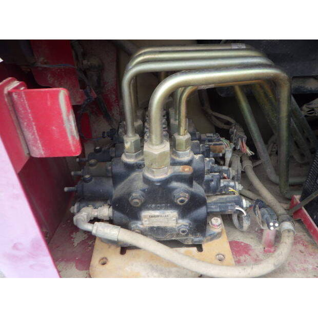 2010 Caterpillar D3K-44091070