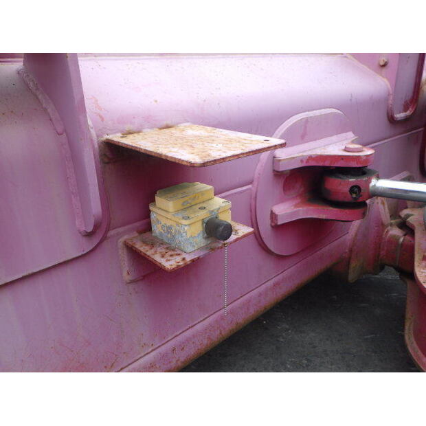 2010 Caterpillar D3K-44091086