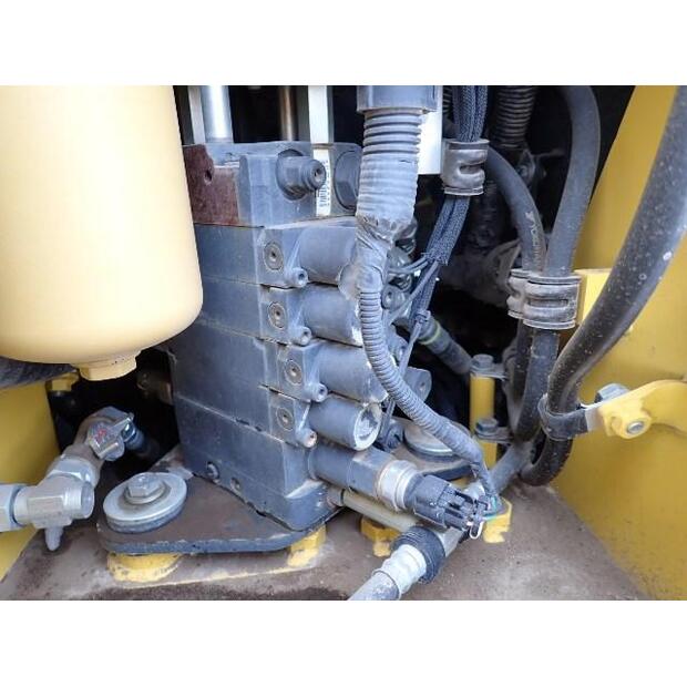 2017 Komatsu D37PX-23-44091111