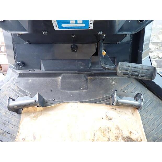 2017 Komatsu D37PX-23-44091156