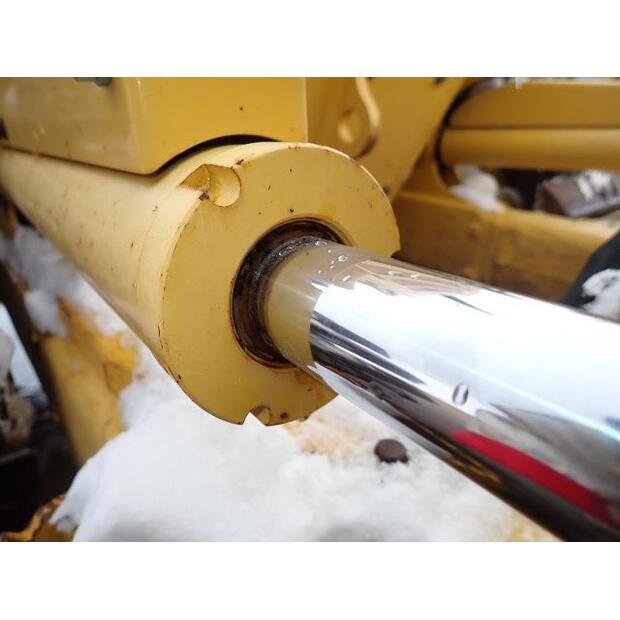 2017 Komatsu D37PX-23-44091181