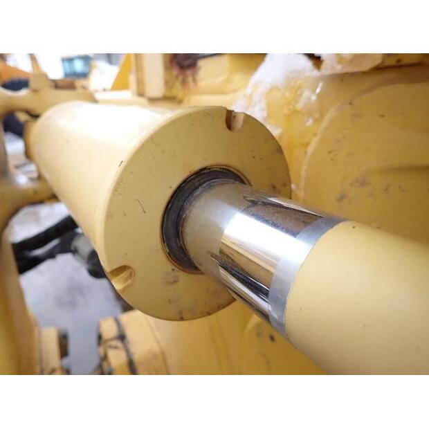 2017 Komatsu D37PX-23-44091183