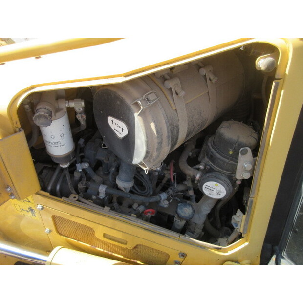 2014 Komatsu D61PX-23-44091416