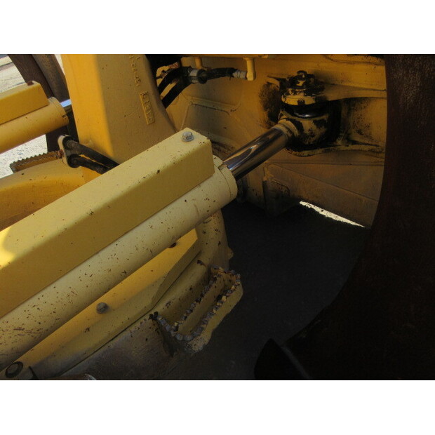 2014 Komatsu D61PX-23-44091438