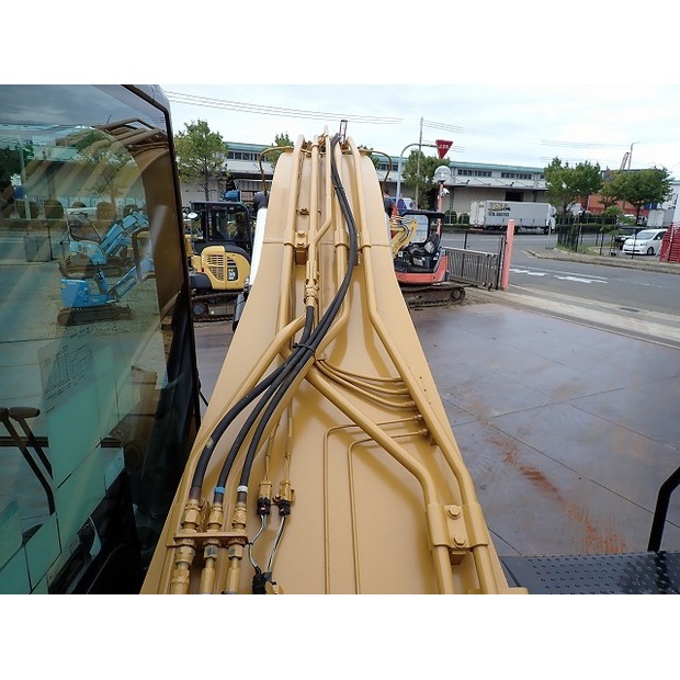 2016 كاتربيلر 320E-SXE-44091594