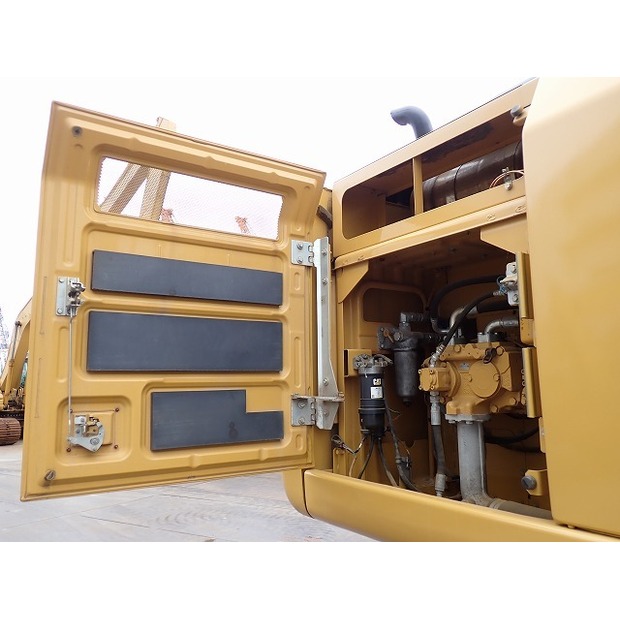 2016 كاتربيلر 320E-SXE-44091603