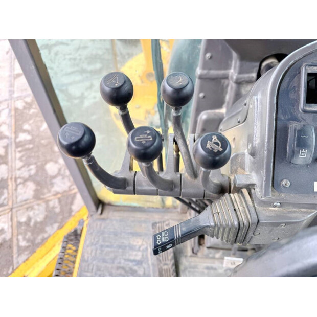 2012 Volvo G970-44092384