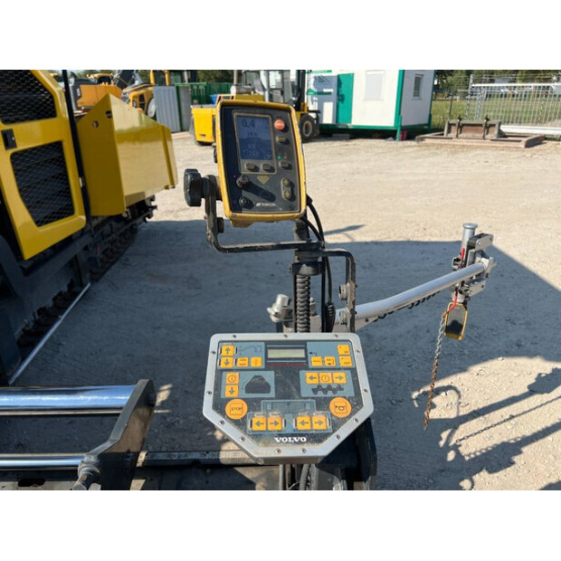 2015 فولفو P7820C-44092485