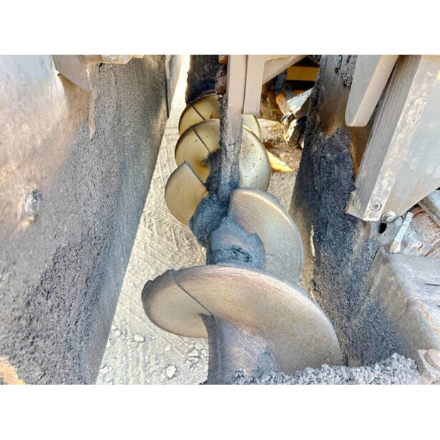 2015 فولفو P7820C-44092486