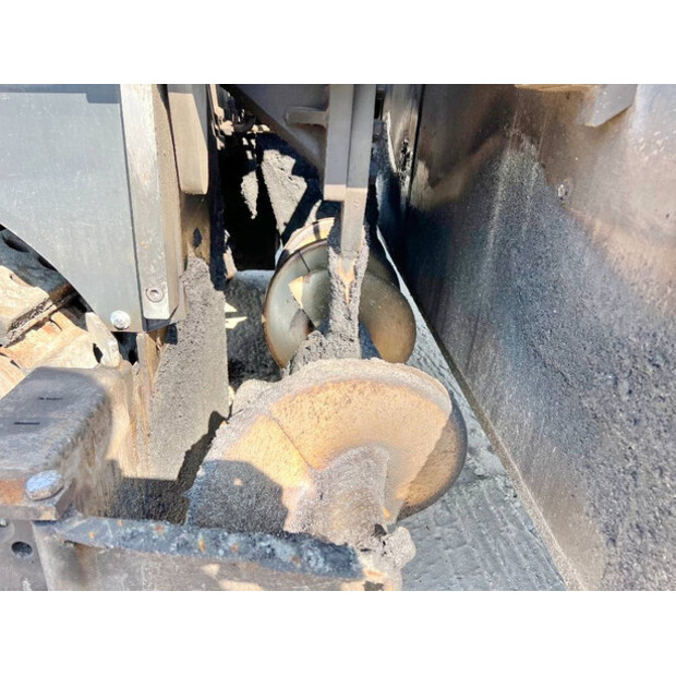 2015 فولفو P7820C-44092487