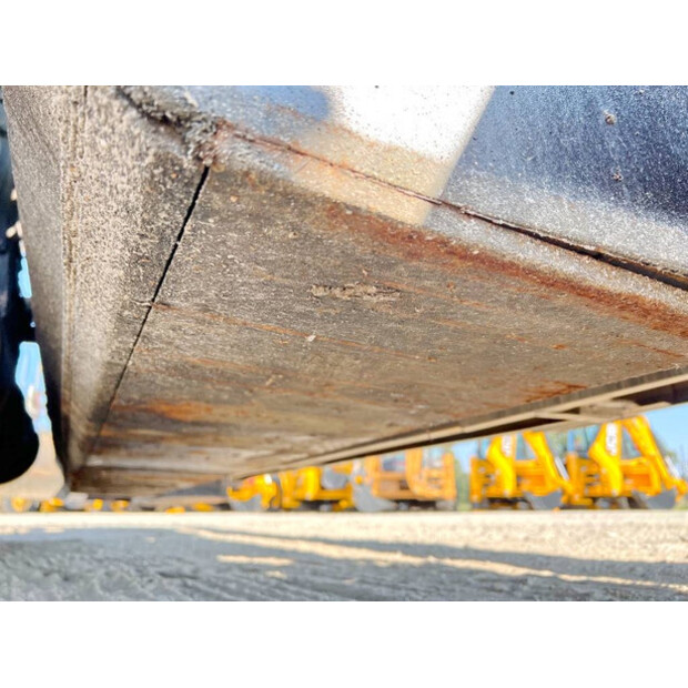 2015 فولفو P7820C-44092488