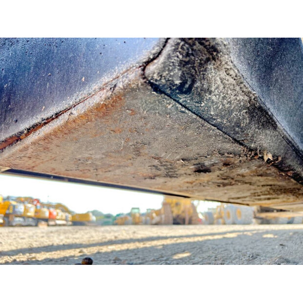 2015 فولفو P7820C-44092489