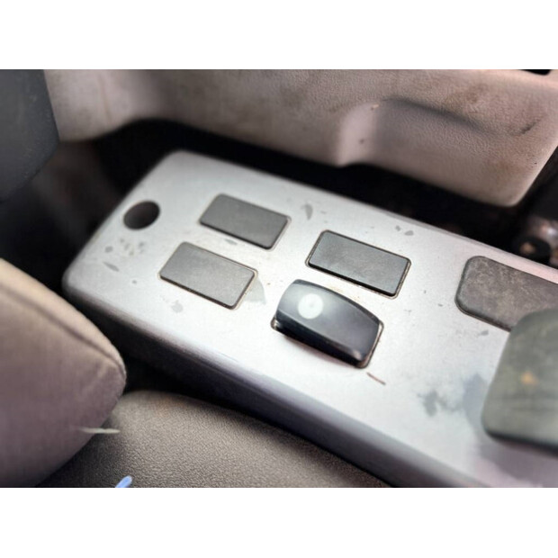 2012 Doosan DX235LCR-44094004