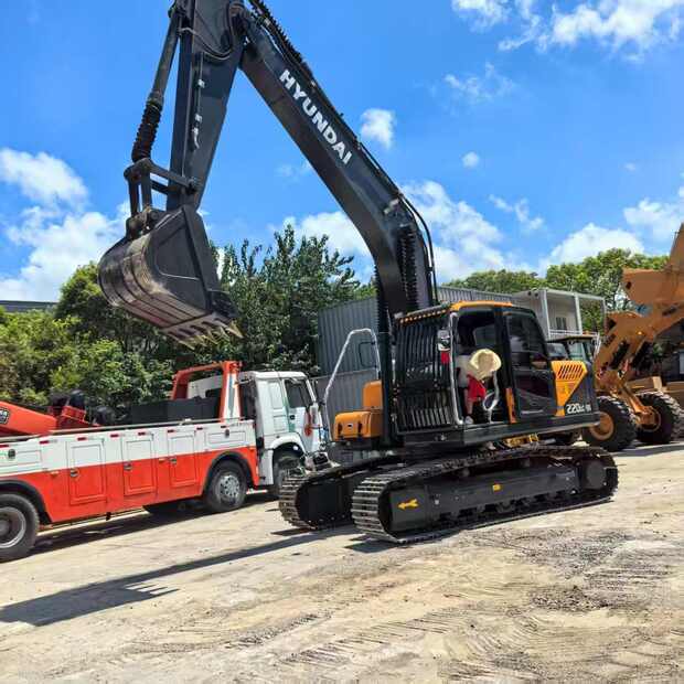 2021 Hyundai R220-44094186