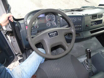 2012-man-tgm-18-250-1391399-44095322