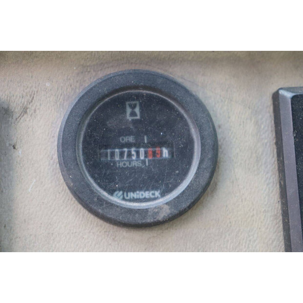 2000 احلامن AZ45-44096189