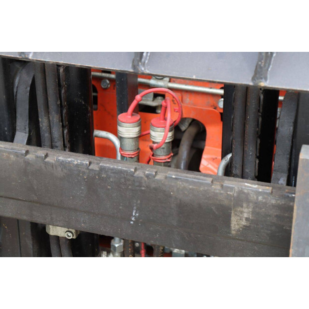 2016 Toyota 8FBEK18T-44096351