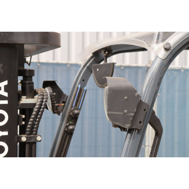 2016 Toyota 8FBEK18T-44096355