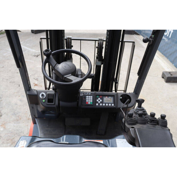 2016 Toyota 8FBEK18T-44096359