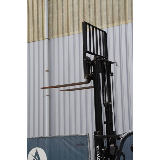 2016 Toyota 8FBEK18T-44096376