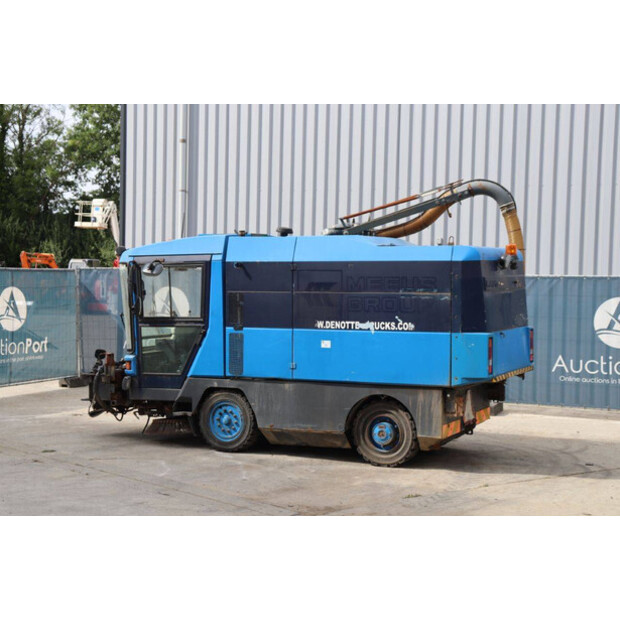 2000 RAVO 5002 SI-44096545