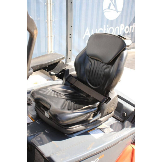 تويوتا Traigo 15-44096674