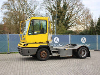 صورة ل شاحنات 2011 تربيرغ YT182