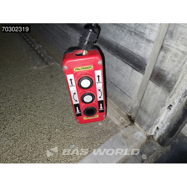 2015 فولفو FM 330-44096978