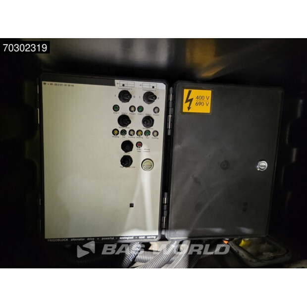 2015 فولفو FM 330-44096990