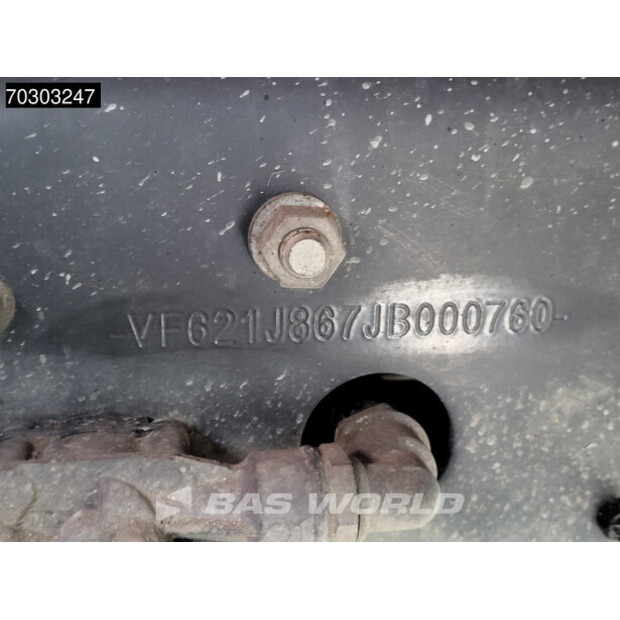 2017 رينو C280-44097118