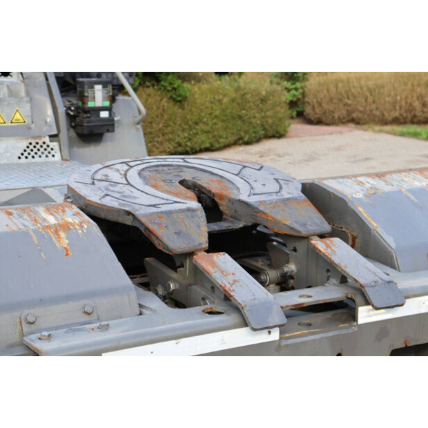 2016 تربيرغ DT183 Mega-44097469